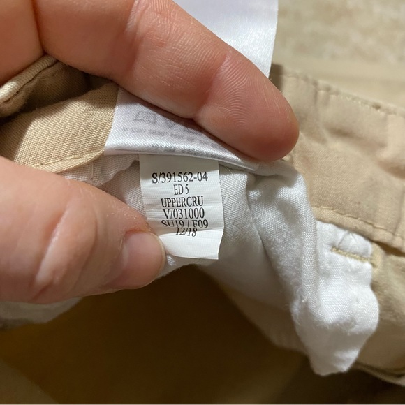 Old Navy Everyday Short Khaki Shorts 10 - Picture 5 of 8